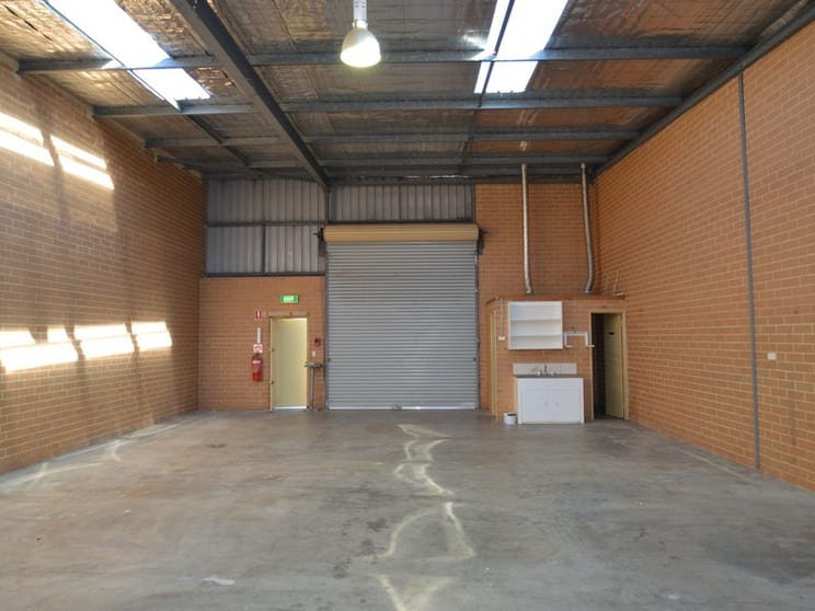 Click to view all images 4/11 Townsend Street Malaga WA 6090 - Image 2