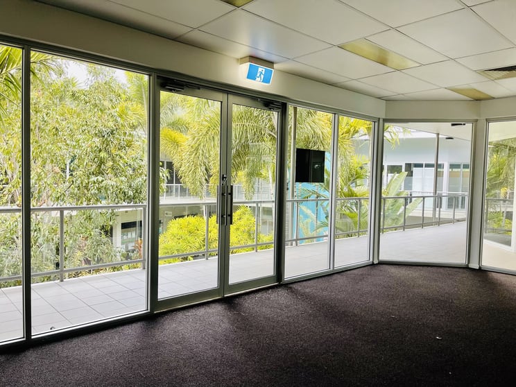 Click to view all images 22/121 Shute Harbour Road Cannonvale QLD 4802 - Image 1