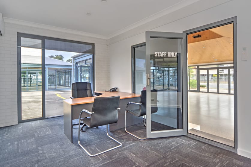 Click to view all images 1 East Street Nowra NSW 2541 - Image 3