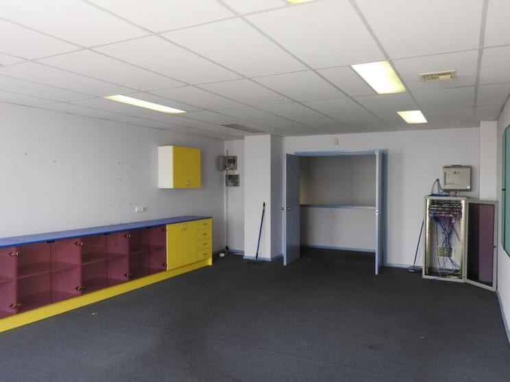 Click to view all images 32B Bignell Road Moorabbin VIC 3189 - Image 2