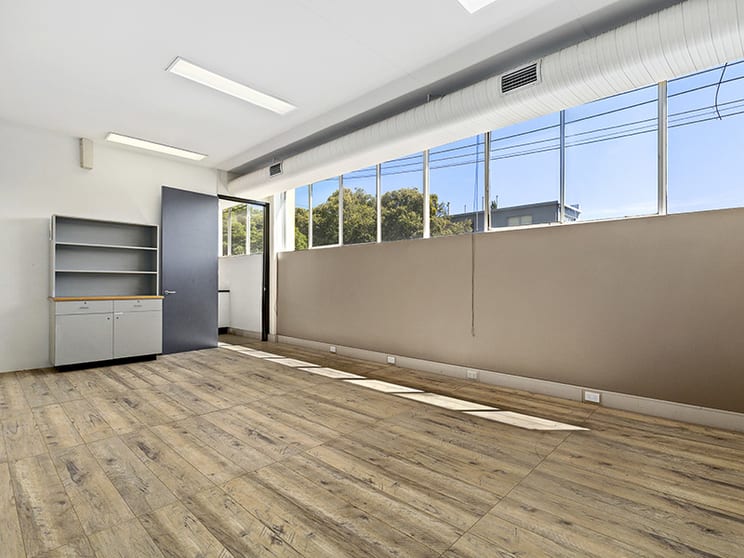 Click to view all images 2a/401 Canterbury Road Surrey Hills VIC 3127 - Image 3