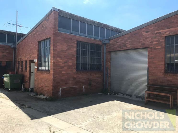 Click to view all images 2/4 Wren Road Moorabbin VIC 3189 - Image 2