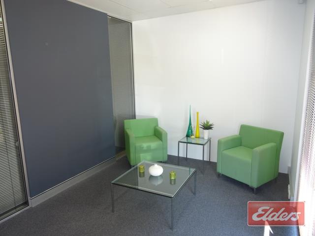 Click to view all images 4/76 Doggett Street Newstead QLD 4006 - Image 2