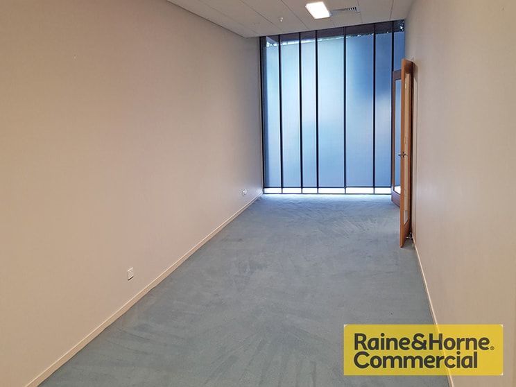 Click to view all images Mitchelton QLD 4053 - Image 3
