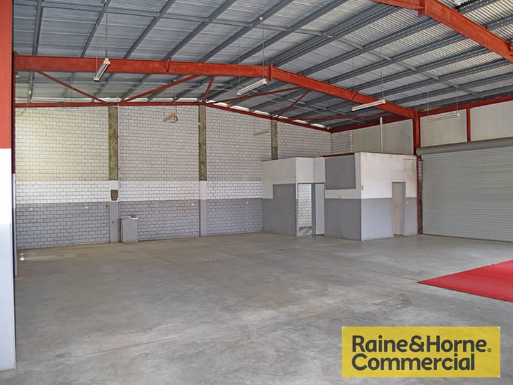 Click to view all images 318 Oxley Avenue Margate QLD 4019 - Image 2