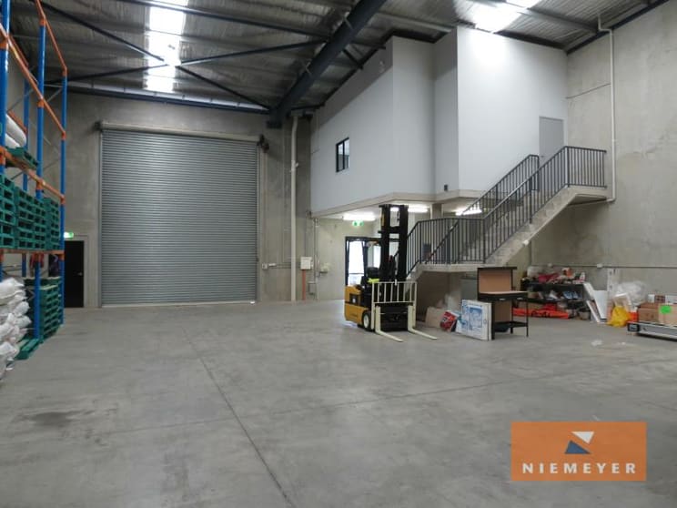 Click to view all images 45 Powers Road Seven Hills NSW 2147 - Image 2