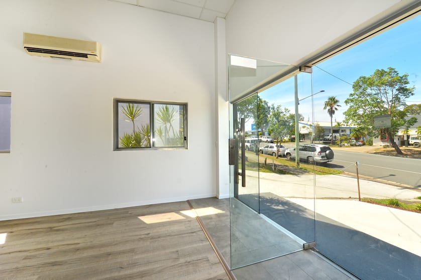 Click to view all images Unit 1/10 Rene Street Noosaville QLD 4566 - Image 3