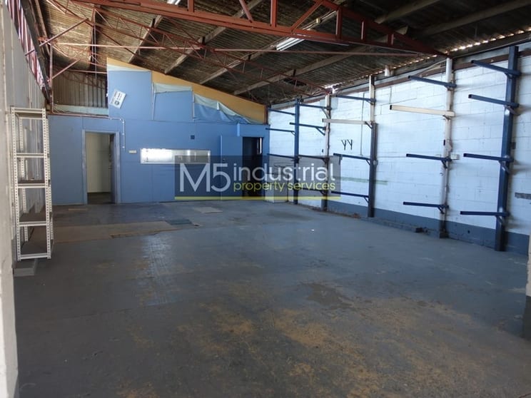 Click to view all images 2/53 Anderson Road Mortdale NSW 2223 - Image 2