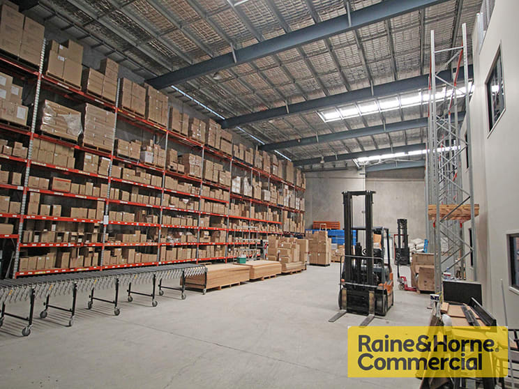 Click to view all images 2/33 Kremzow Road Brendale QLD 4500 - Image 3