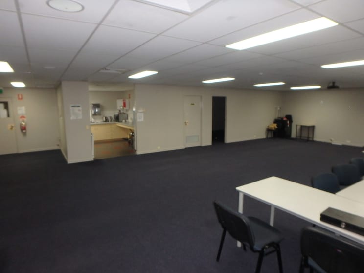 Click to view all images 1C/16 Yarraman Place Virginia QLD 4014 - Image 3