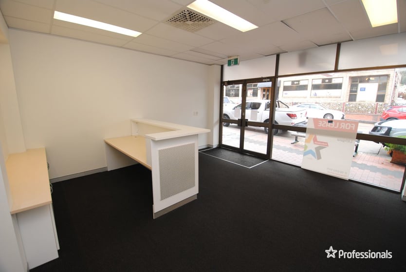 Click to view all images 74 Main Street Lithgow NSW 2790 - Image 2