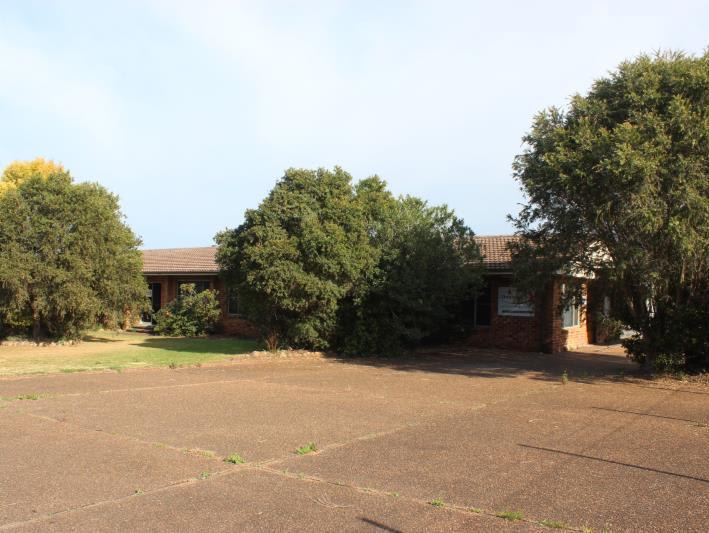 Click to view all images Office - 86 Racecourse Road Rutherford NSW 2320 - Image 1