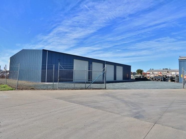 Click to view all images 3/70 McEwen Road Kyabram VIC 3620 - Image 2