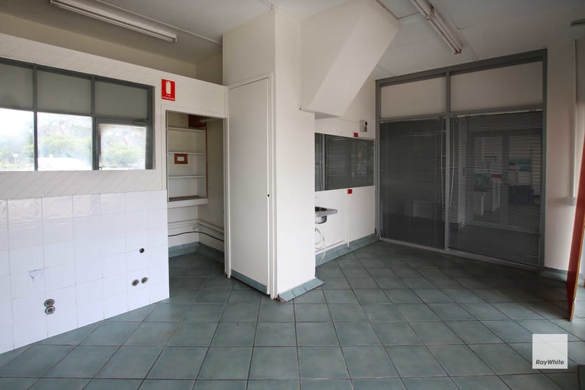 Click to view all images 3/110 Sixth Avenue Maroochydore QLD 4558 - Image 3
