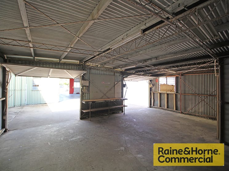 Click to view all images Clontarf QLD 4019 - Image 3