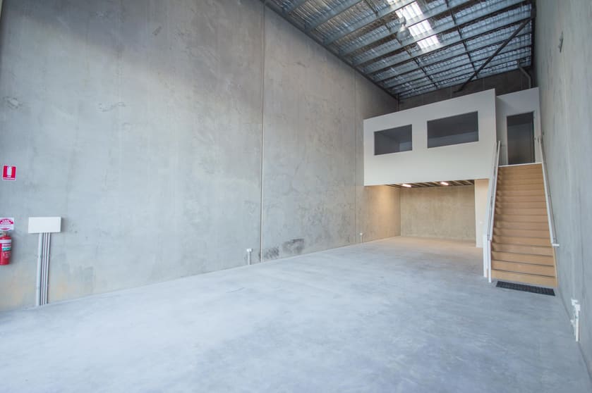 Click to view all images Molendinar QLD 4214 - Image 2