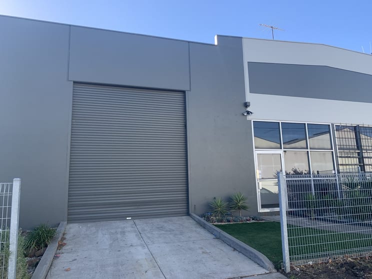 Click to view all images 4/32 Chelmsford Street Williamstown VIC 3016 - Image 2