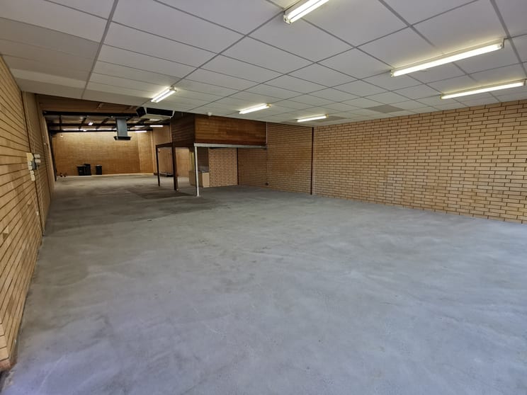 Click to view all images Unit 2/500 Marmion Street Booragoon WA 6154 - Image 2