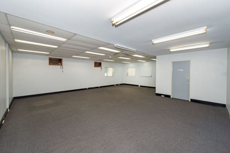 Click to view all images 3 Wood Street Tempe NSW 2044 - Image 3