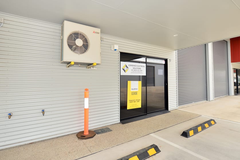 Click to view all images Unit 3/39 Dacmar Road Coolum Beach QLD 4573 - Image 2