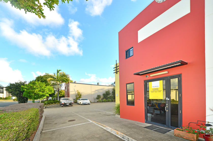 Click to view all images Unit 1/49 Gateway Drive Noosaville QLD 4566 - Image 3