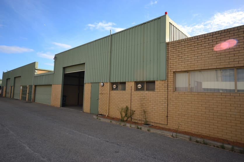 Click to view all images Unit 2/73-75 Poole Street Welshpool WA 6106 - Image 3