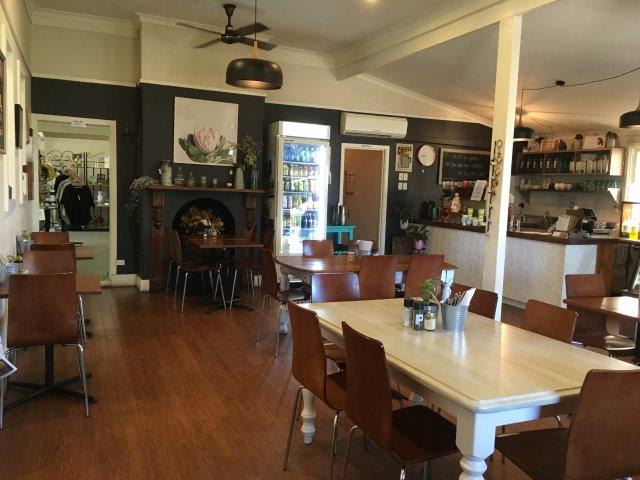 Click to view all images 7160 Great Eastern Highway Mundaring WA 6073 - Image 3