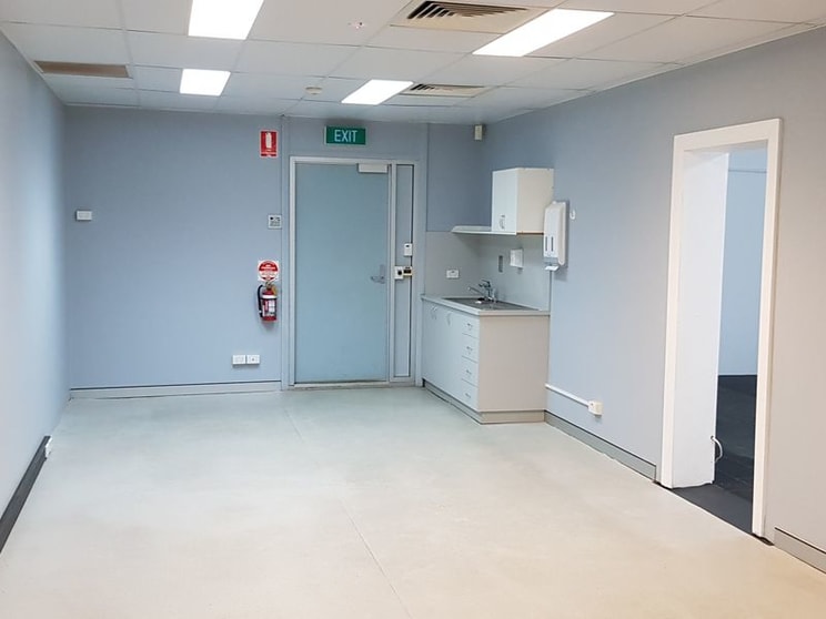 Click to view all images 4 & 5, 88 Ellena Street Maryborough QLD 4650 - Image 3