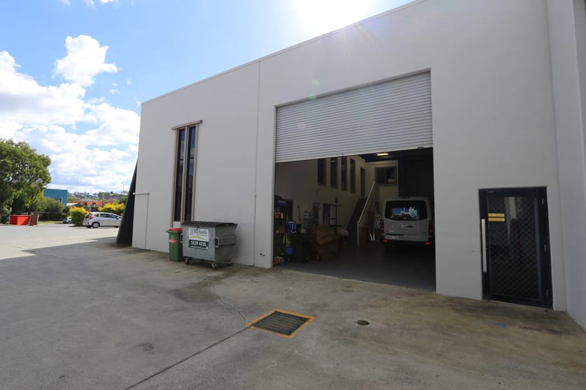 Click to view all images 1/14 Rothcote Court Burleigh Heads QLD 4220 - Image 2