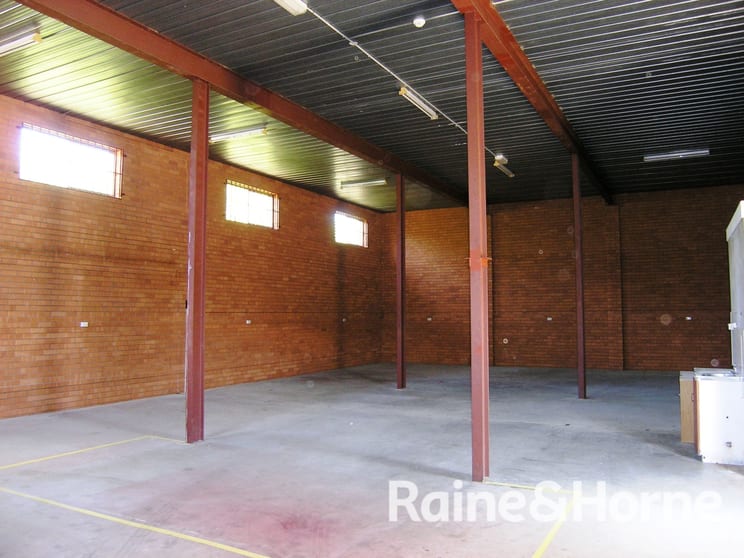 Click to view all images Shed 5/191-193 Margaret Street Orange NSW 2800 - Image 3
