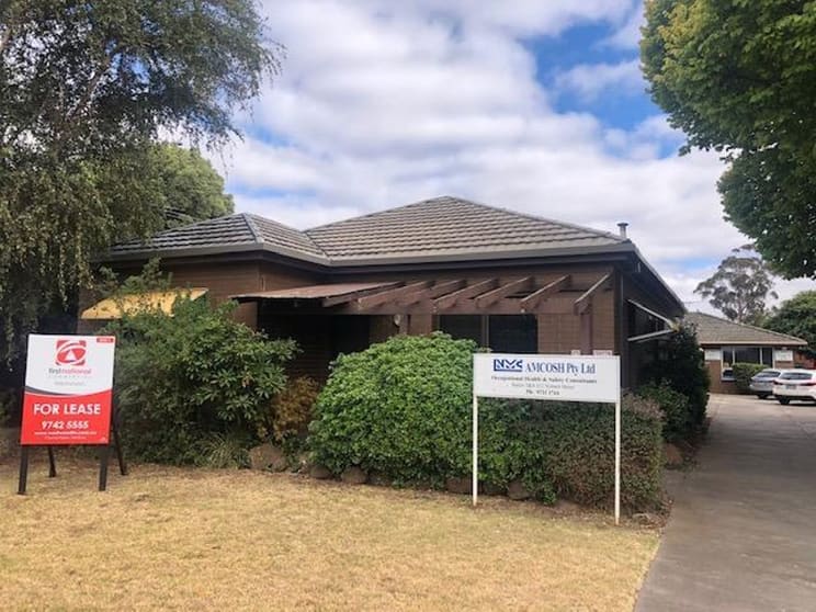 Click to view all images 1/112 Synnot Street Werribee VIC 3030 - Image 1