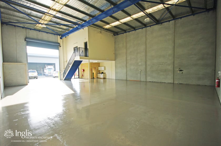 Click to view all images 2/51 Topham Road Smeaton Grange NSW 2567 - Image 3