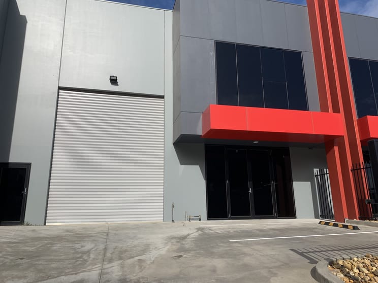 Click to view all images 16 Butler Road Altona North VIC 3025 - Image 2