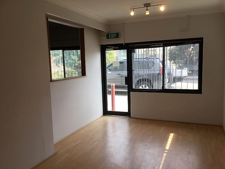 Click to view all images 1/117 Ewing Street Welshpool WA 6106 - Image 2