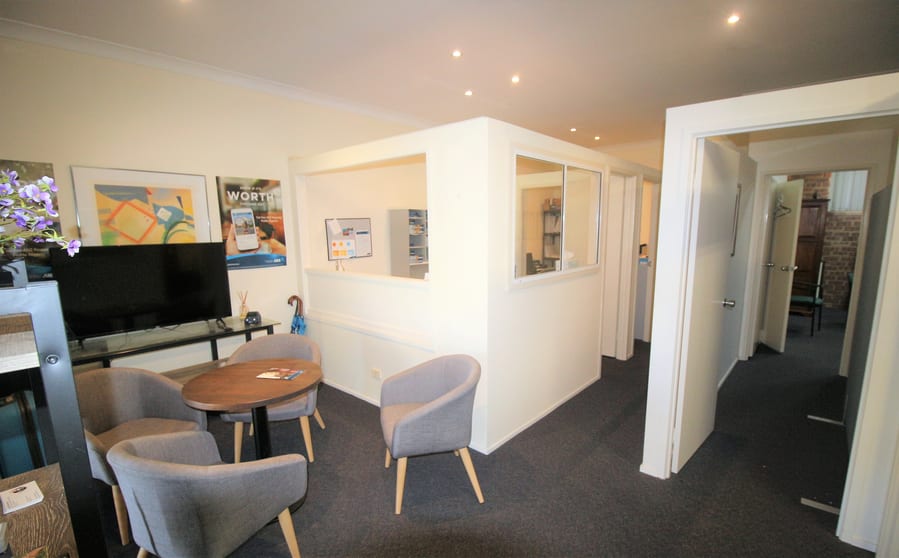 Click to view all images 8/33 Tallebudgera Creek Road Burleigh Heads QLD 4220 - Image 3