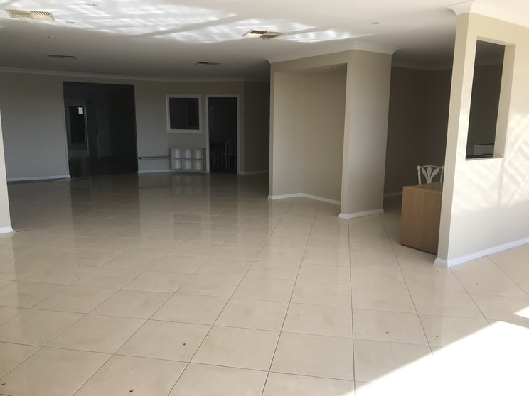 Click to view all images 2/17-25 Lake Albert Road Wagga Wagga NSW 2650 - Image 2