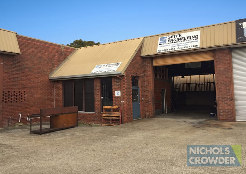Click to view all images 2 Hinkler Road Mordialloc VIC 3195 - Image 1