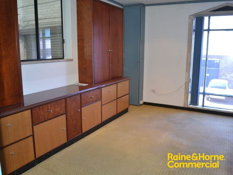 Click to view all images T2 1/12 RICH STREET Marrickville NSW 2204 - Image 3