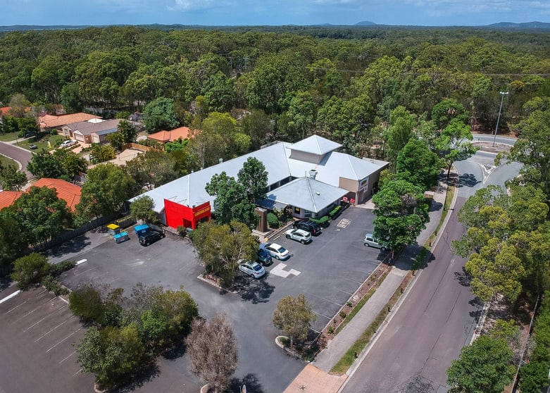 Click to view all images 4&5/6 Swanbourne Way Noosaville QLD 4566 - Image 1