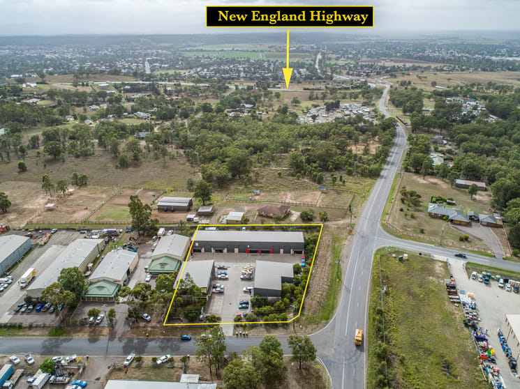 Click to view all images 7/2 Enterprise Crescent Singleton NSW 2330 - Image 3