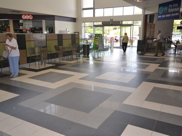 Click to view all images Kiosk 2 | 48-54 Brisbane Street Drayton QLD 4350 - Image 1