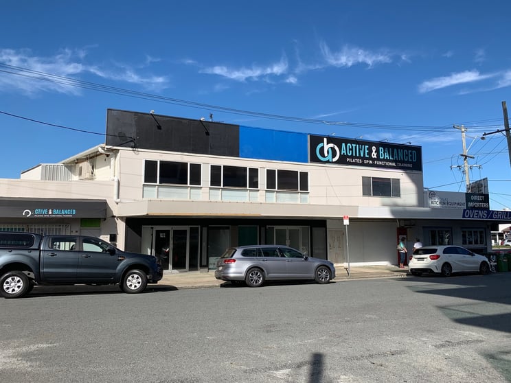 Click to view all images 2/52 Peerless Avenue Mermaid Beach QLD 4218 - Image 1