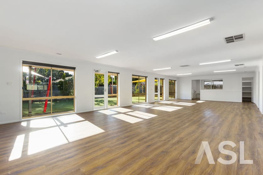 Click to view all images 452 McClelland Drive Langwarrin VIC 3910 - Image 3