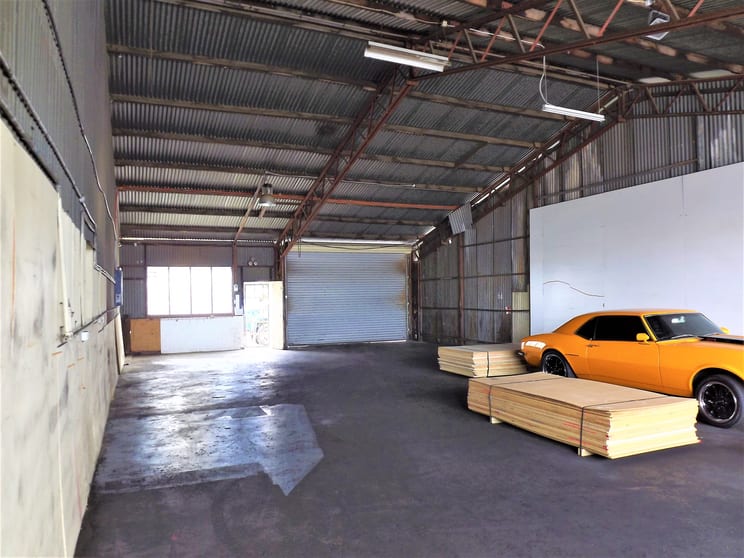 Click to view all images Unit 3A/15 Logan River Road Beenleigh QLD 4207 - Image 3