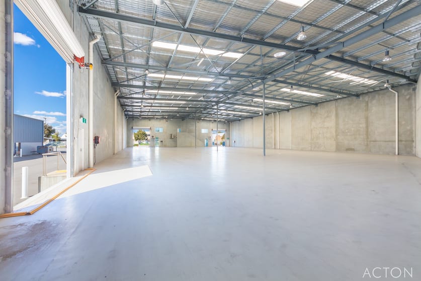 Click to view all images 1/7-13 Bell Street Canning Vale WA 6155 - Image 2
