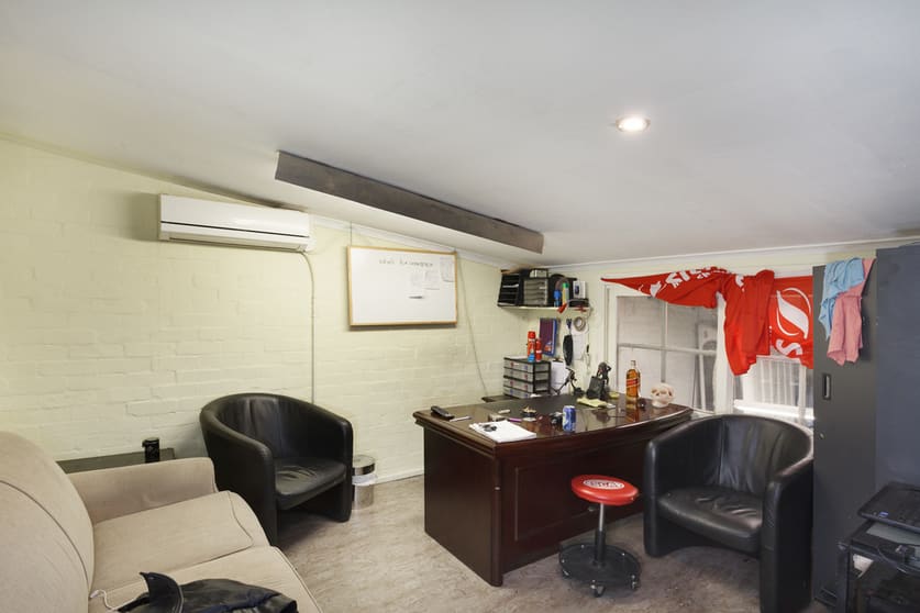 Click to view all images 4/2-4 Peace Street Springvale VIC 3171 - Image 3