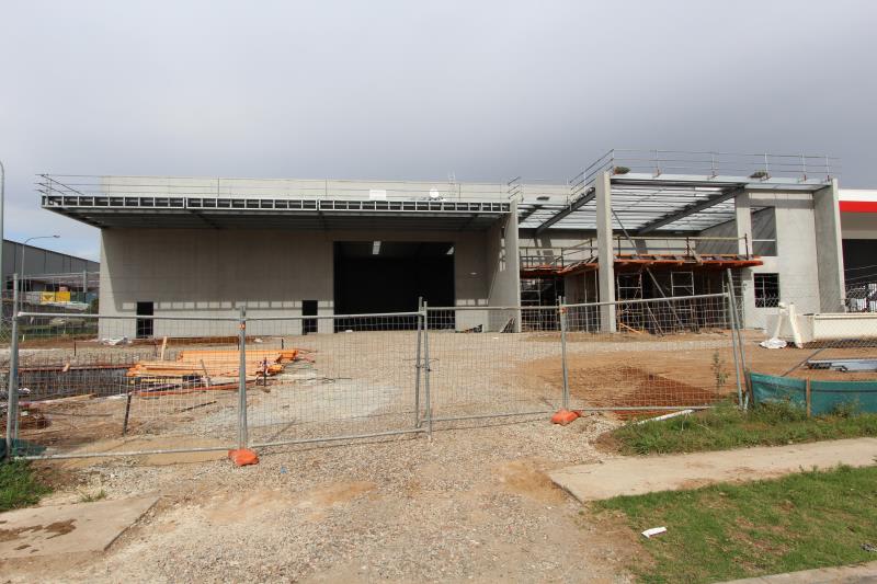 Click to view all images 2 Nuwi Place Prestons NSW 2170 - Image 1