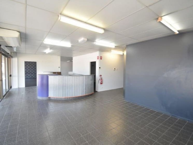 Click to view all images 238 Woolcock Street Currajong QLD 4812 - Image 3