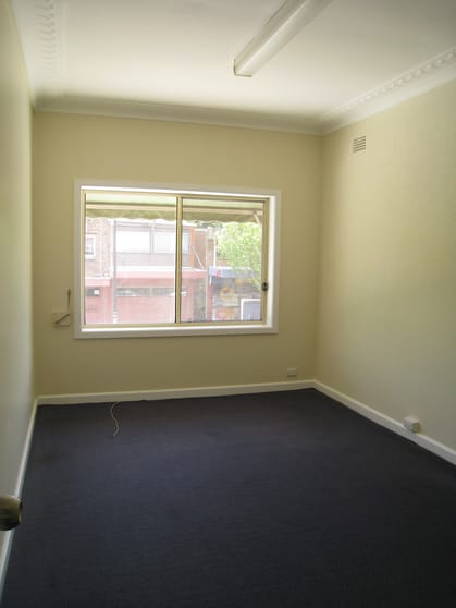 Click to view all images Kirrawee NSW 2232 - Image 2