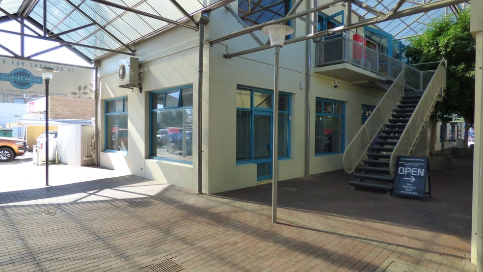 Click to view all images 8/17-21 OCEAN STREET Victor Harbor SA 5211 - Image 1